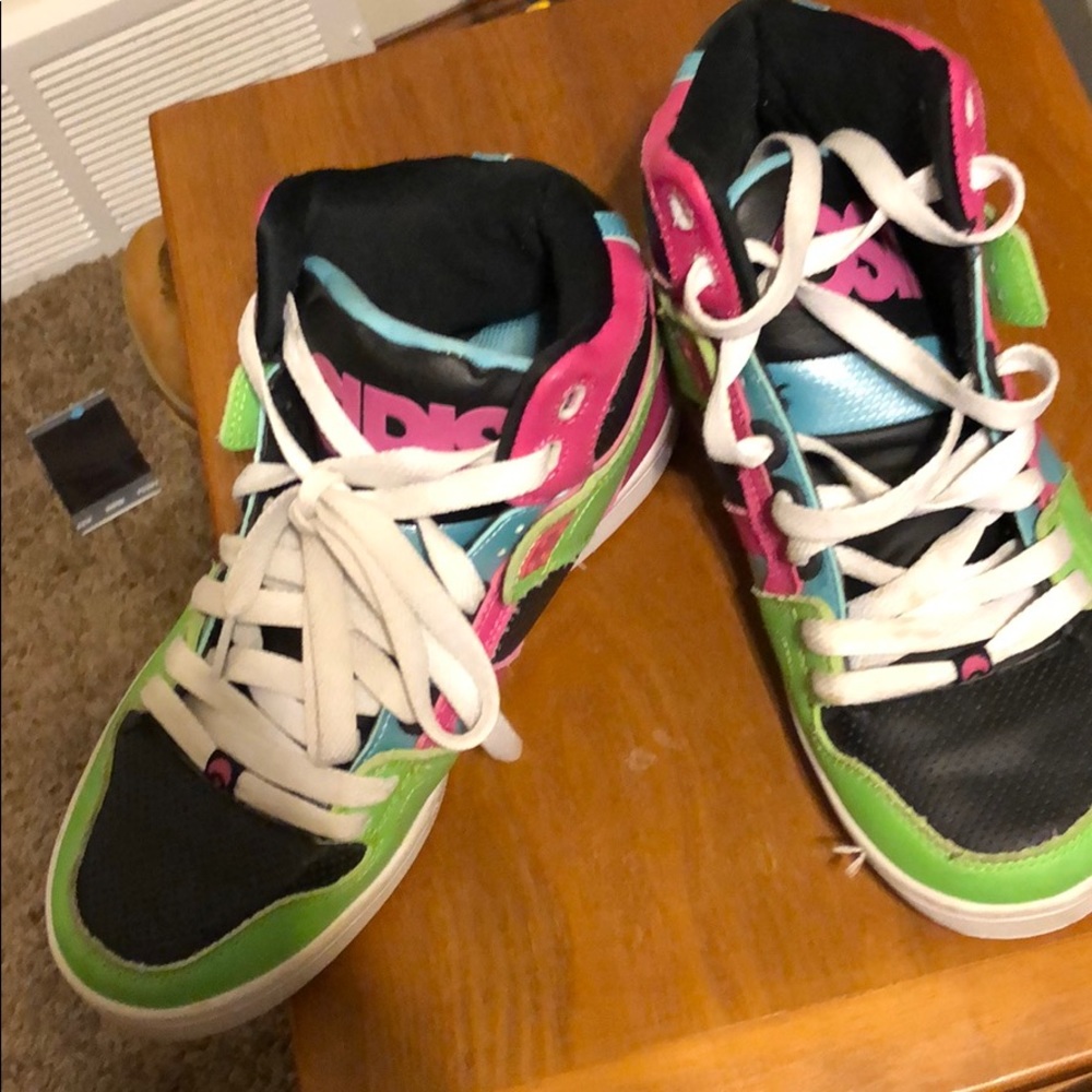 Osiris multi color shoes. Size 9. Excellent